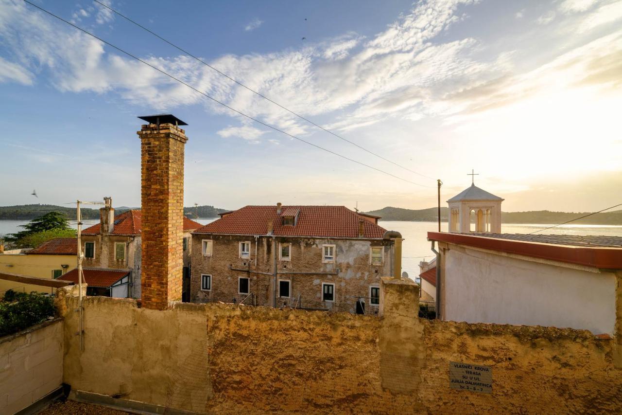 On The Rock Apartments Шибеник Экстерьер фото